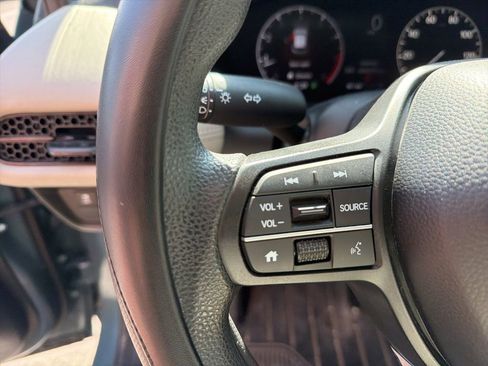 Used 2024 Honda HR-V LX image 19