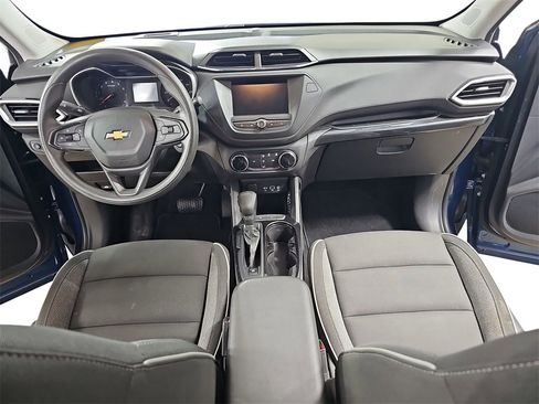 Used 2021 Chevrolet TrailBlazer LS image 11