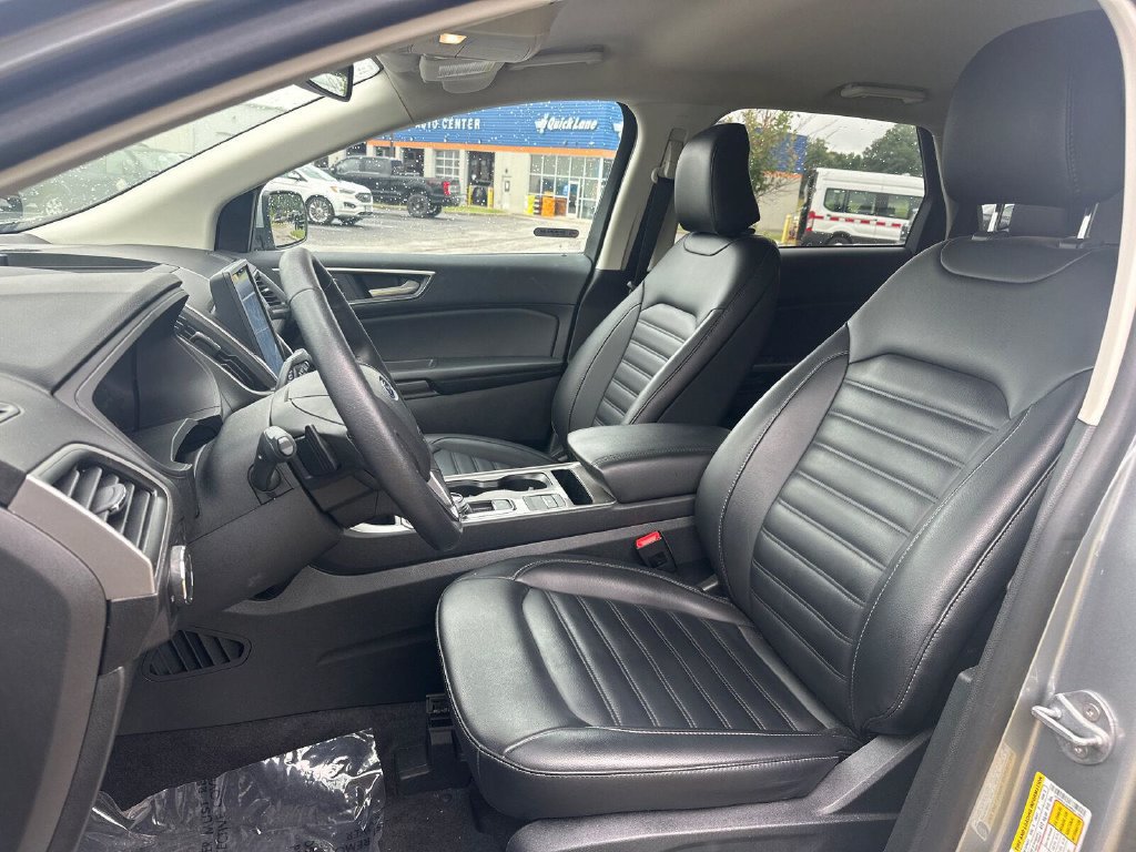Used 2024 Ford Edge SEL w/ Convenience Package AWD/4WD image 3