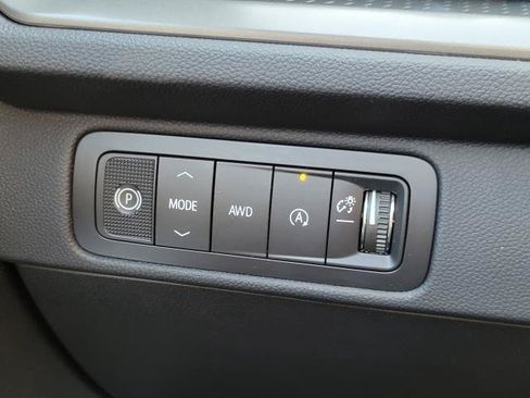 New 2027 Chevrolet Traverse LT w/ Sun and Wheel Package AWD/4WD image 15