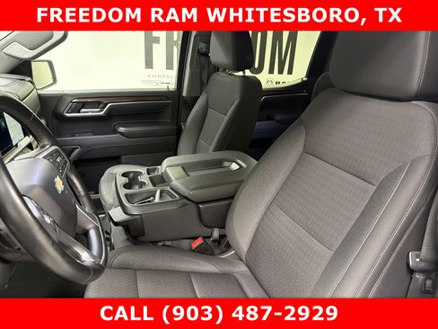 Used 2025 Chevrolet Silverado 1500 LT RWD image 7
