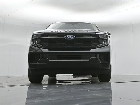 Used 2025 Ford Expedition Active image 52