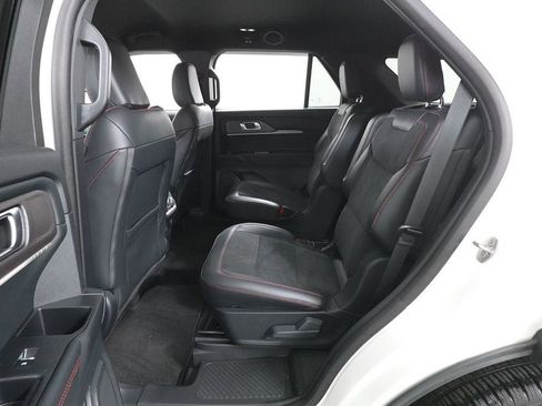 Used 2025 Ford Explorer ST image 25