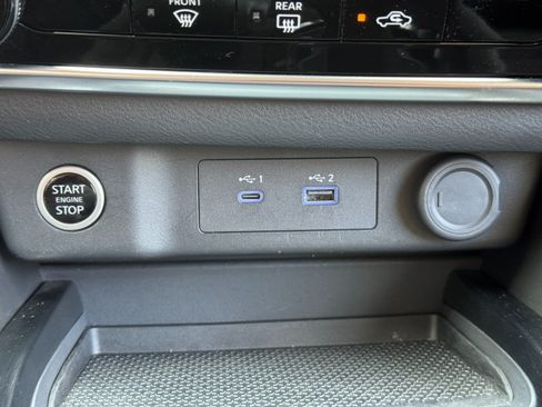 Used 2023 Nissan Rogue S FWD image 25