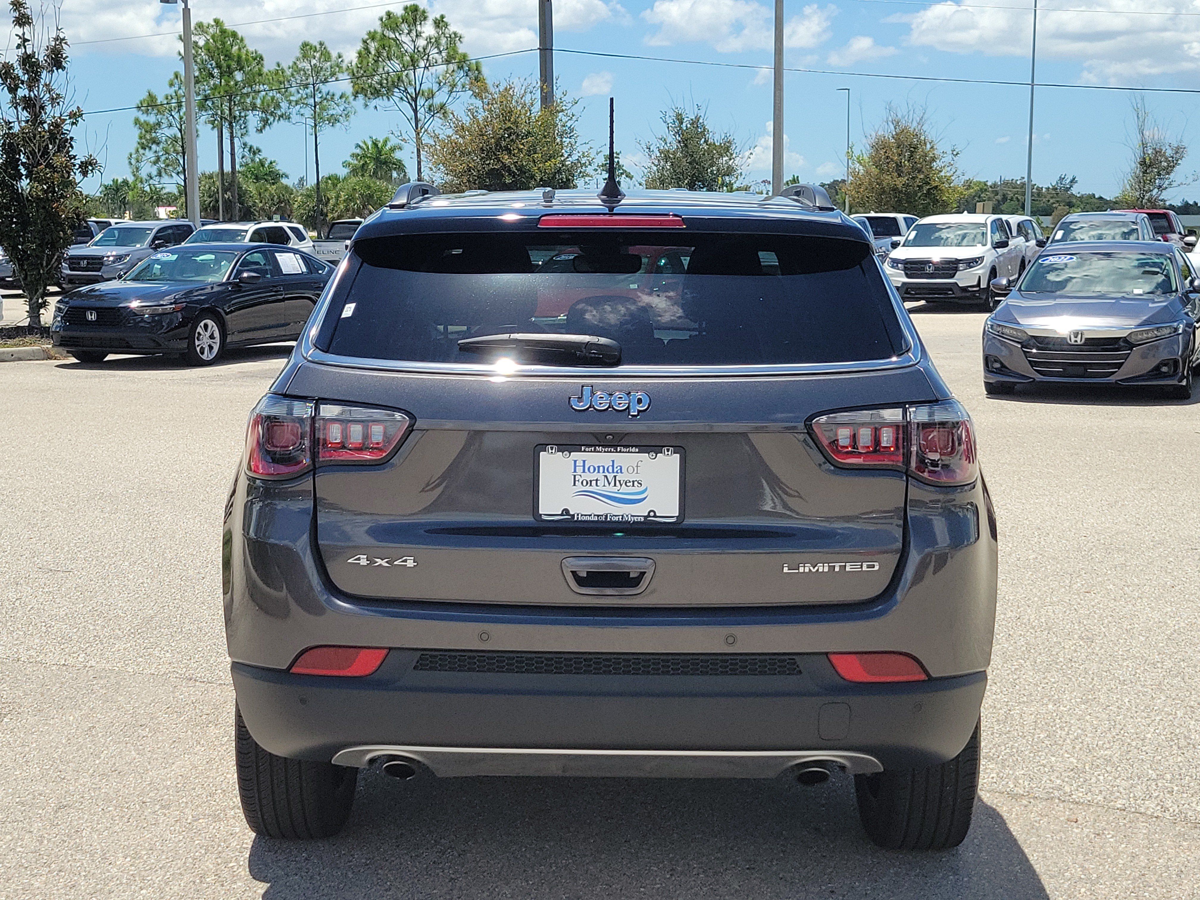 Used 2023 Jeep Compass Limited AWD/4WD image 5