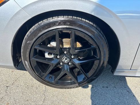 Used 2024 Honda Civic Sport image 9