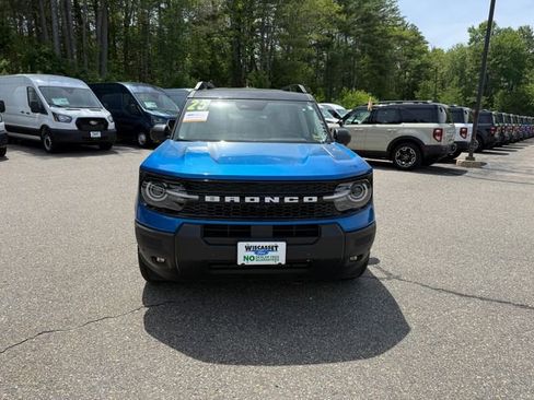 Certified 2025 Ford Bronco Sport Outer Banks w/ Outer Banks Tech Package+ AWD/4WD image 4