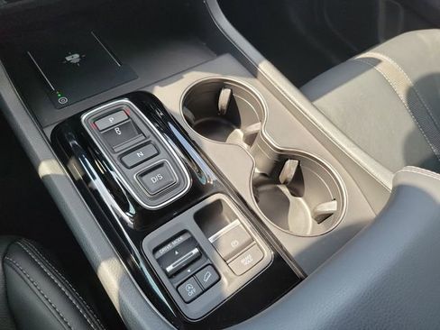 Certified 2025 Honda Pilot EX-L image 23