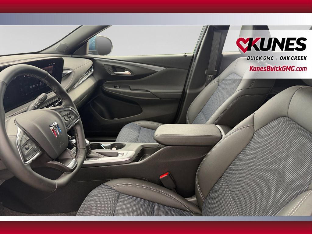 Used 2025 Buick Envista Sport Touring w/ Convenience I Package FWD image 21