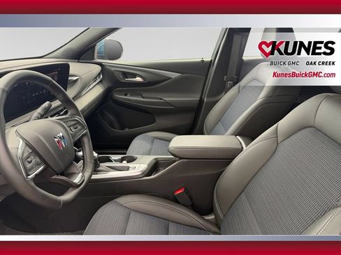 Used 2025 Buick Envista Preferred w/ Convenience I Package FWD image 21