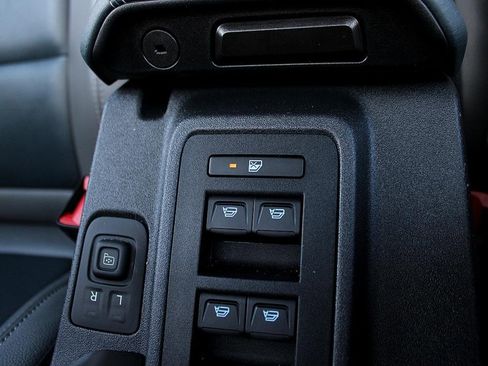 Used 2024 Ford Bronco Outer Banks image 13