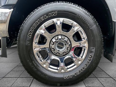 Used 2022 Ford F350 Lariat w/ Lariat Ultimate Package image 8