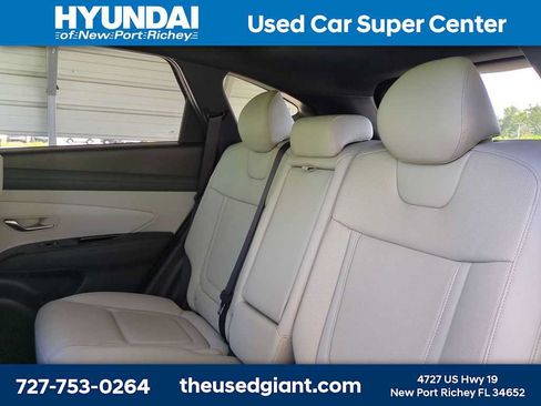 Used 2025 Hyundai Tucson Limited AWD/4WD image 15