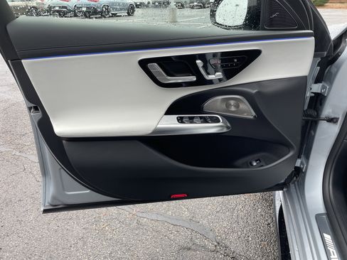 New 2026 Mercedes-Benz E 53 AMG e 4MATIC Sedan image 17