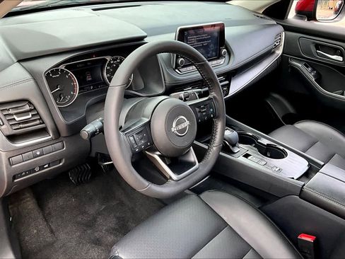 Certified 2024 Nissan Rogue SV w/ SV Premium Package FWD image 16