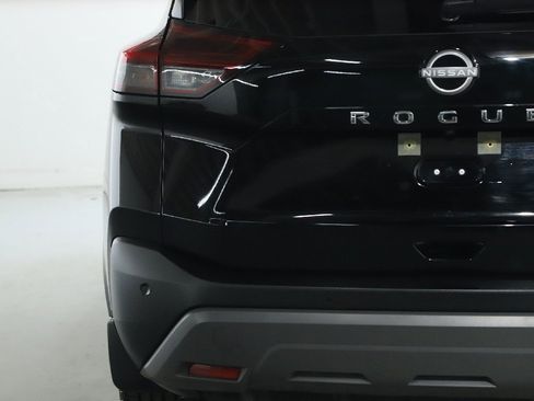 Certified 2023 Nissan Rogue SV image 42