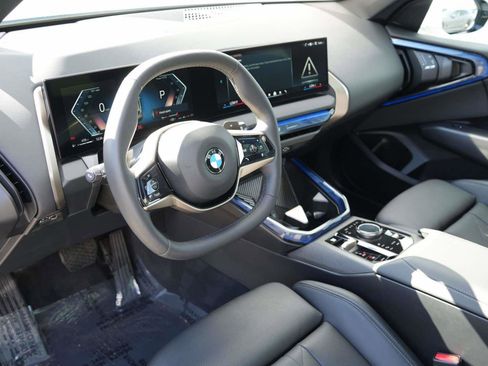 Used 2025 BMW X3 xDrive30i w/ M Sport Package image 9