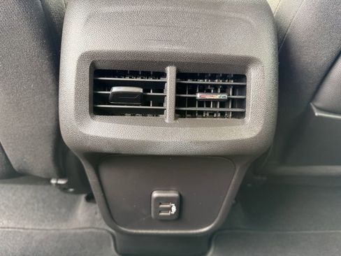 Used 2024 GMC Terrain SLE w/ Driver Convenience Package image 35