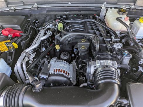 Used 2023 Jeep Gladiator Willys image 23