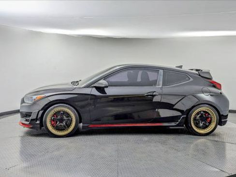 Used 2020 Hyundai Veloster N image 3