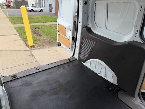 Used 2019 Ford Transit Connect XL image 13