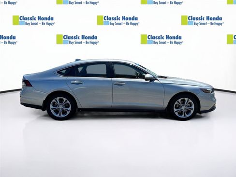 Certified 2023 Honda Accord LX image 9