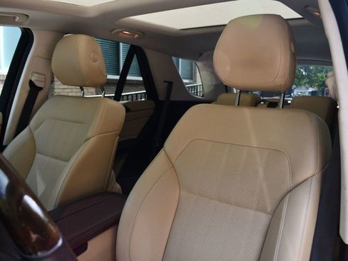 Used 2018 Mercedes-Benz GLE 350 w/ Premium 1 Package image 17