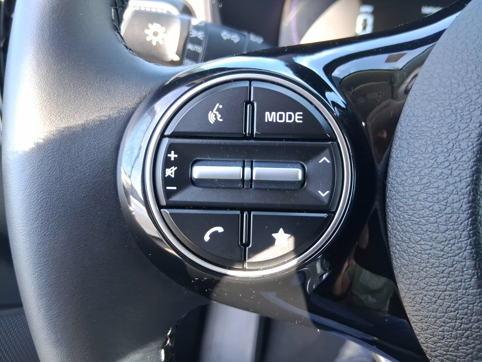 Used 2025 Kia Soul EX FWD image 18