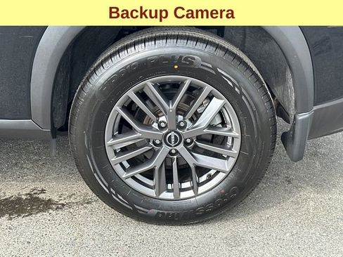 Used 2023 Nissan Rogue S image 9