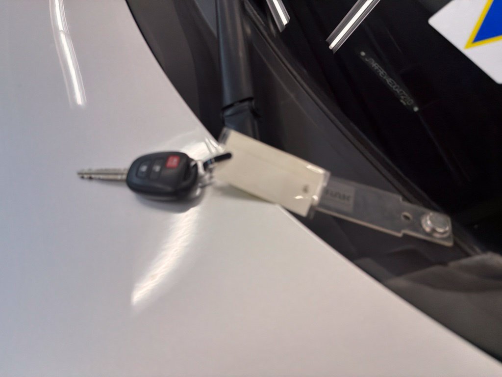 Used 2014 Toyota RAV4 XLE AWD/4WD image 23