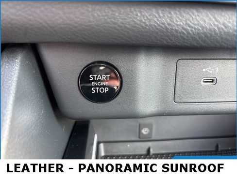 Used 2024 Nissan Rogue SL w/ SL Premium Package image 10