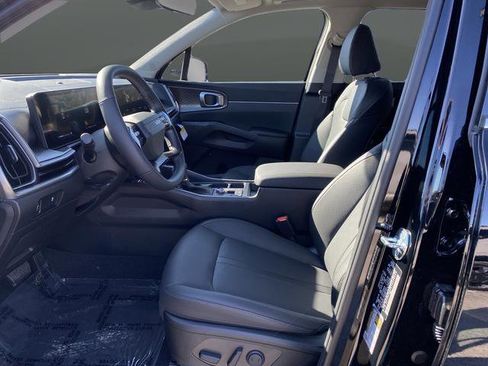 New 2026 Kia Sorento S image 4