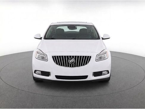 Used 2011 Buick Regal CXL w/ RL2 Preferred Equipment Group FWD image 5