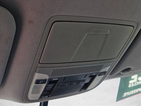 Used 2015 Acura TLX FWD image 18