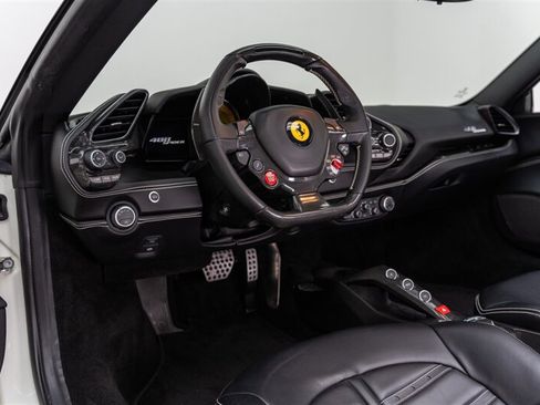 Used 2017 Ferrari 488 Spider RWD image 89