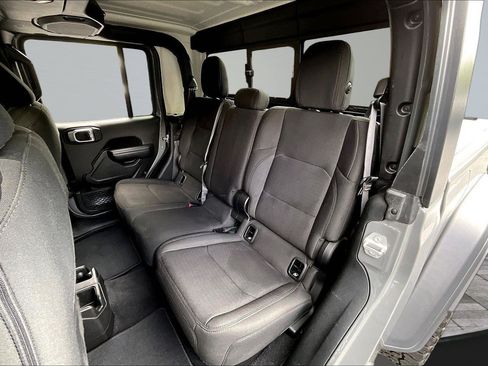 Used 2021 Jeep Gladiator Sport AWD/4WD image 27