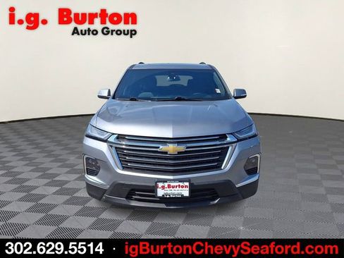 Used 2023 Chevrolet Traverse LT AWD/4WD image 2