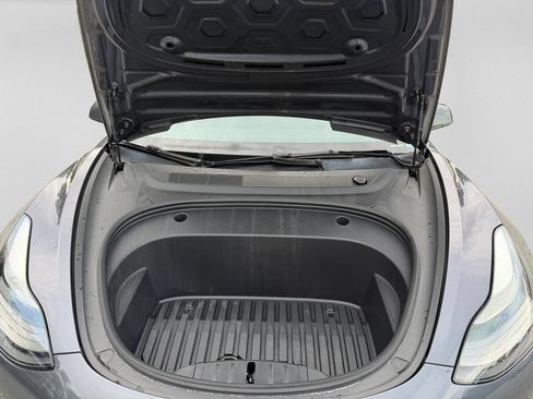 Used 2023 Tesla Model 3 Standard Range RWD image 33