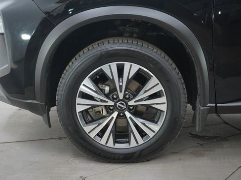 Used 2022 Nissan Rogue SV AWD/4WD image 25