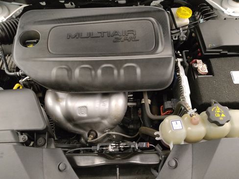 Used 2021 Jeep Cherokee Latitude Plus FWD image 30