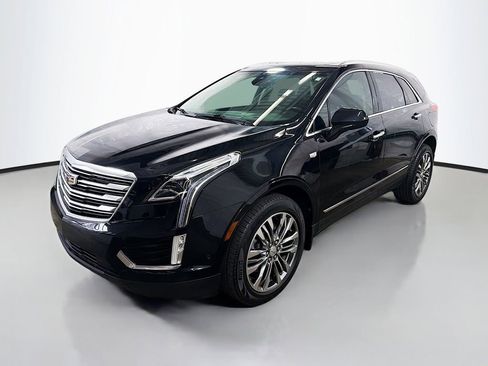 Used 2019 Cadillac XT5 Premium Luxury w/ Driver Assist Package AWD/4WD image 5
