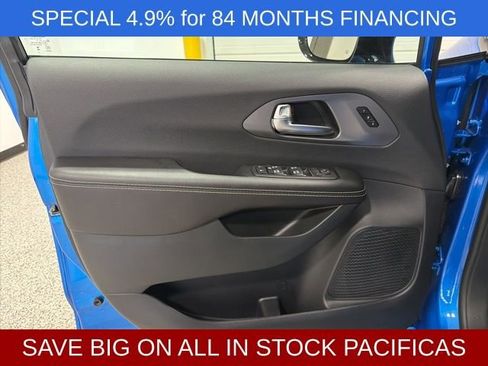 New 2026 Chrysler Pacifica Select w/ S Appearance Package image 8