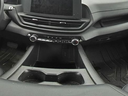 Used 2024 Chevrolet Silverado EV W/T AWD/4WD image 19