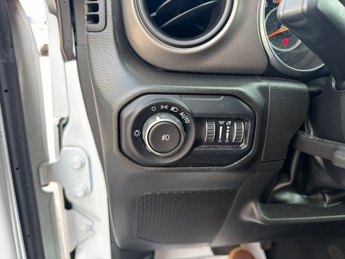 Certified 2022 Jeep Wrangler Unlimited Sport AWD/4WD image 16