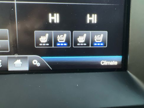 Used 2014 Ford F150 Lariat w/ Equipment Group 502A Luxury image 28