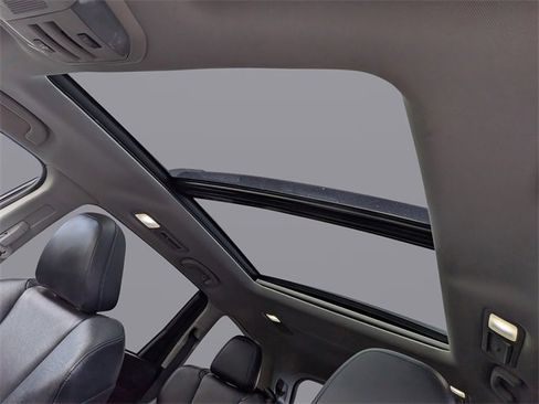 Used 2020 Subaru Ascent Limited w/ Technology Package image 21