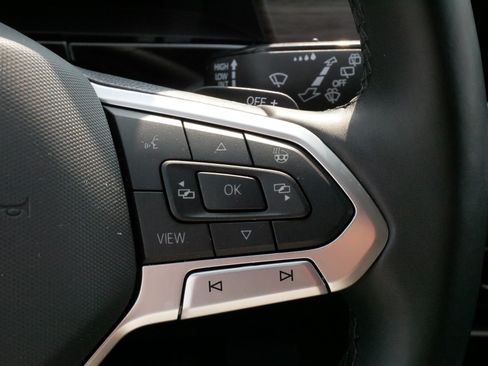 Used 2024 Volkswagen Atlas SEL Premium R-Line AWD/4WD image 25