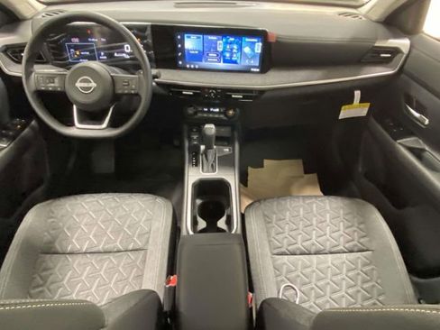 New 2026 Nissan Kicks SV image 9