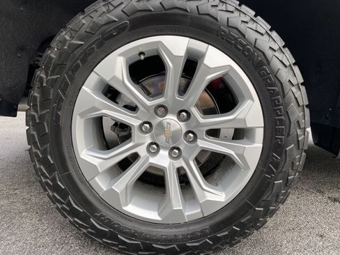 Used 2023 Chevrolet Silverado 1500 LTZ w/ Technology Package AWD/4WD image 48