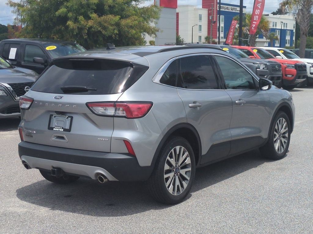 Used 2022 Ford Escape Titanium w/ Class II Trailer Tow Package AWD/4WD image 4